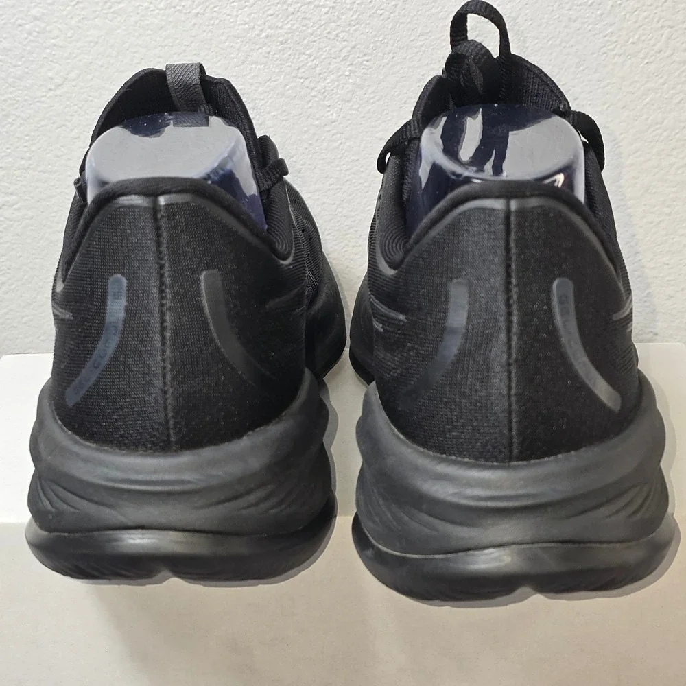 EUC Asics‎ Gel-Cumulus 26 Triple Black Running Shoes Women Size 10